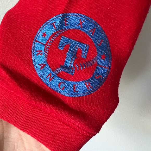 VS PINK TEAM WEAR | TX RANGERS LOGO HOODIE - Picture 4 of 4